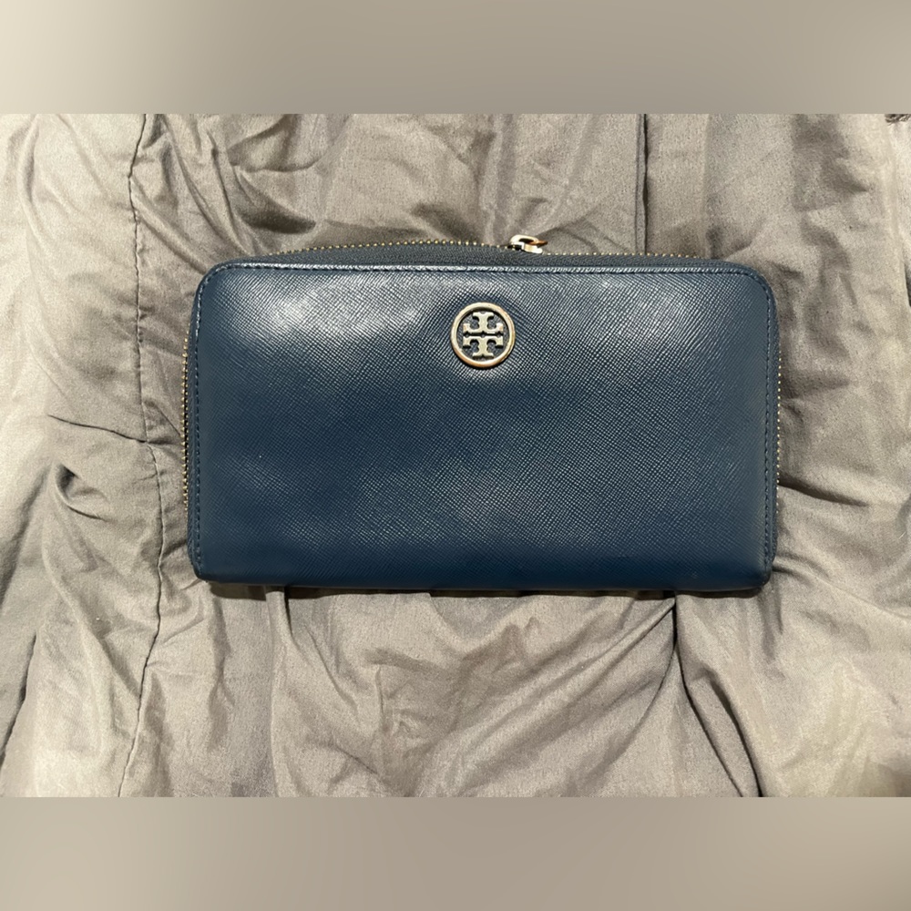Tory Burch wallet